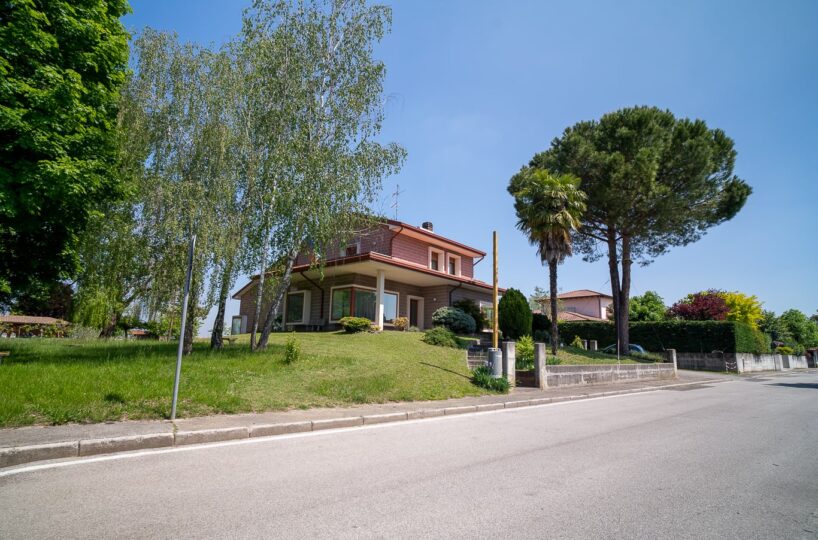 Ampia Villa Singola e Studio Pasiano di Pordenone